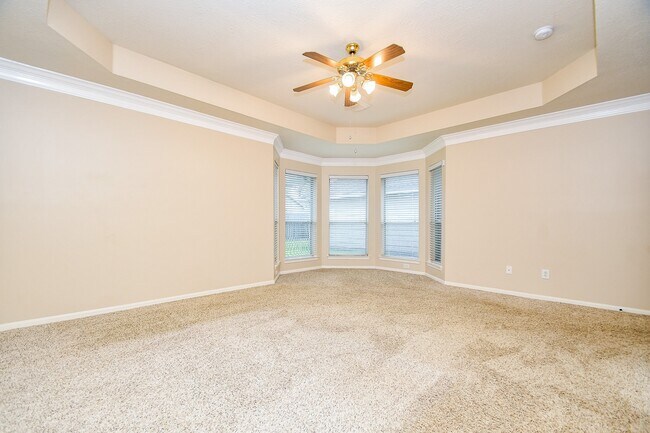 Building Photo - 10018 Park Meadow Dr