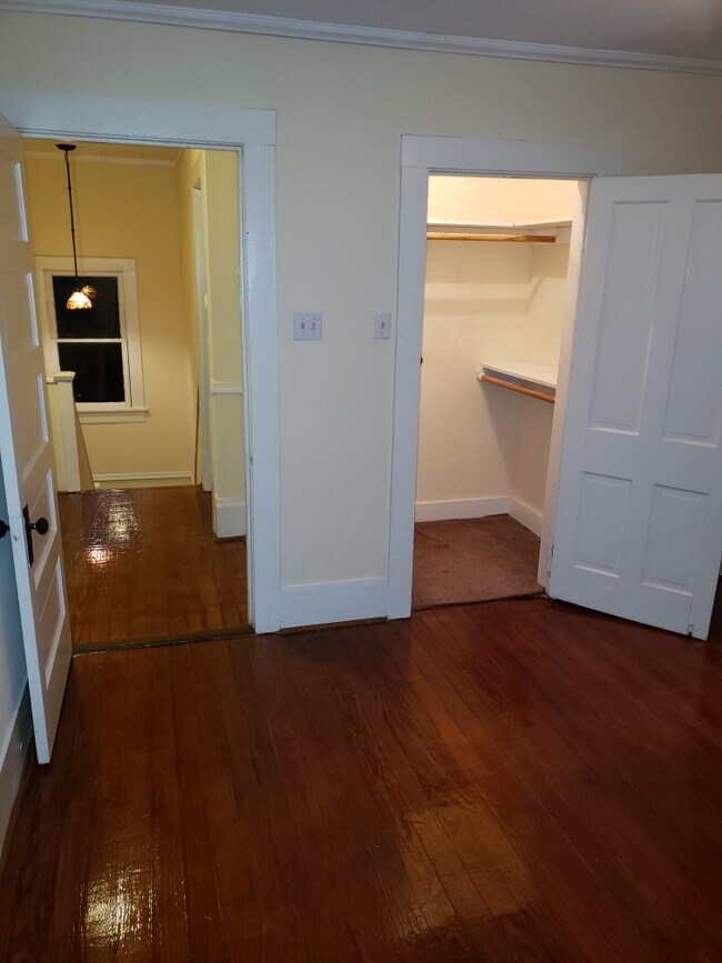 Building Photo - 820 Porter St