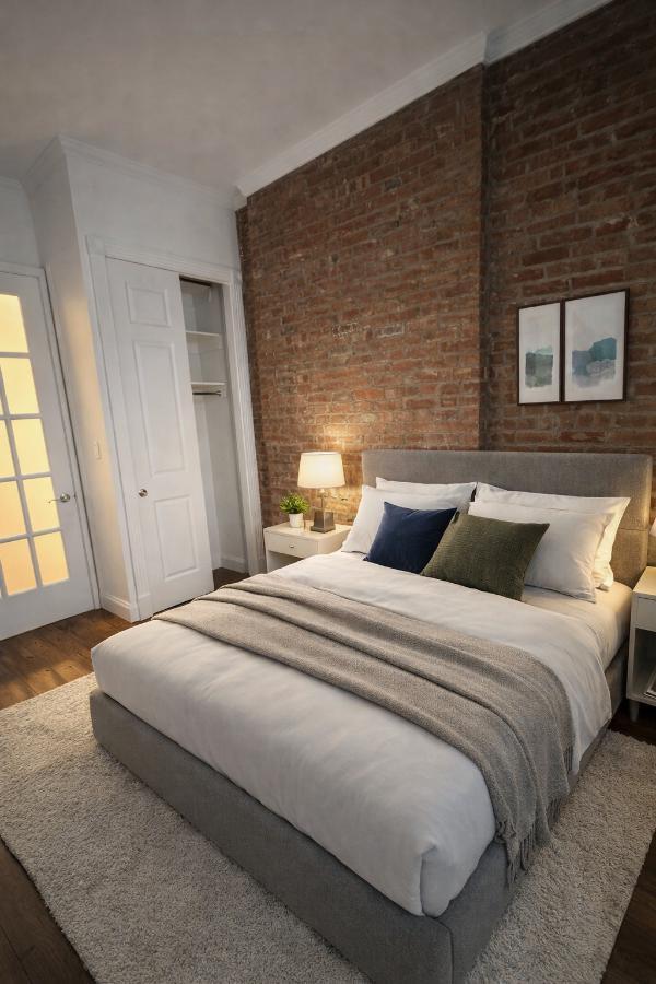 Building Photo - East 10th Street