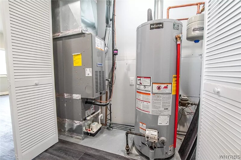 Building Photo - 222 Dupont Ave