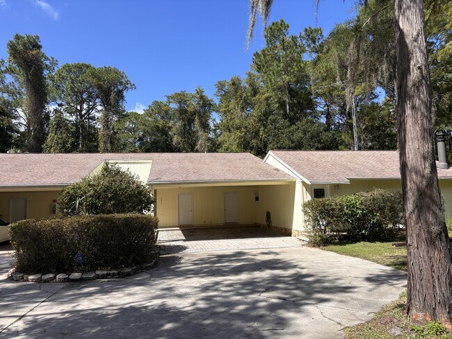Primary Photo - 8075 W Homosassa Trail