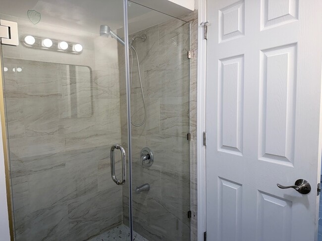 Building Photo - 3029 S Keeley St