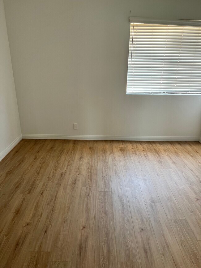 upstairs bed room - 3444 Mission Mesa Way