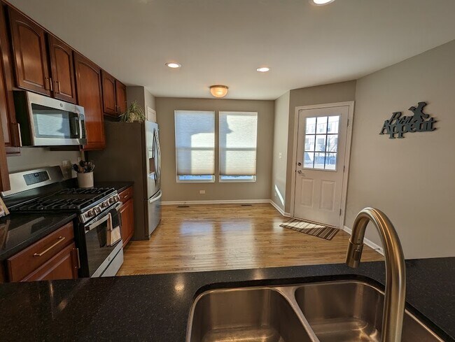 Building Photo - 3604 Neubauer Circle