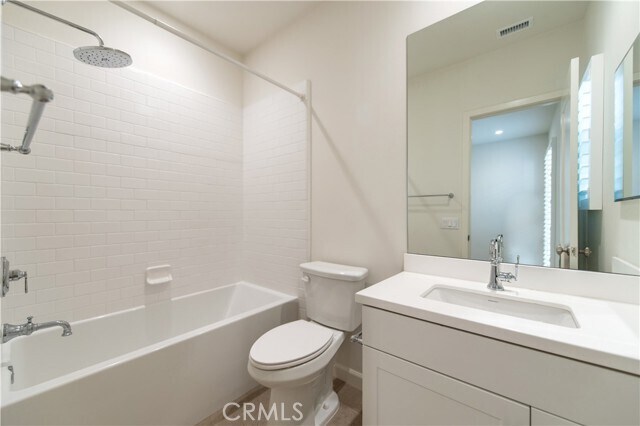 Building Photo - 112 Anthem