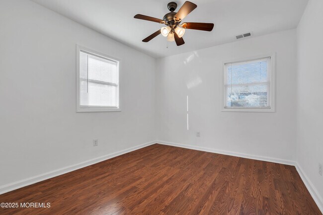 Building Photo - 315 Elizabeth Ave