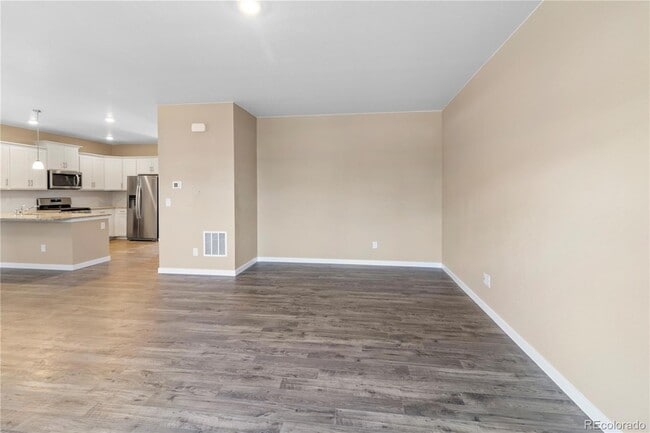 Building Photo - 827 Quatar St