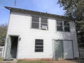 Building Photo - 1227 Peak St