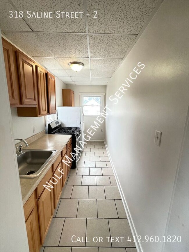 Building Photo - 2 Bed, 1 Bath unit near Oakland