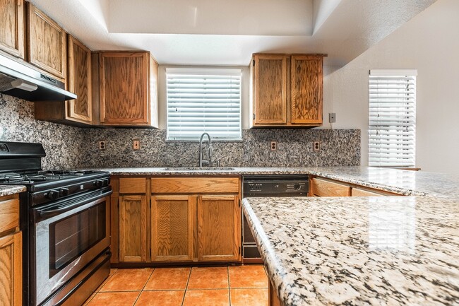 Building Photo - Lovely 4 bedroom in West Side El Paso!!