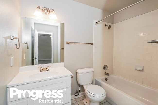 Building Photo - 930 Amber Knoll