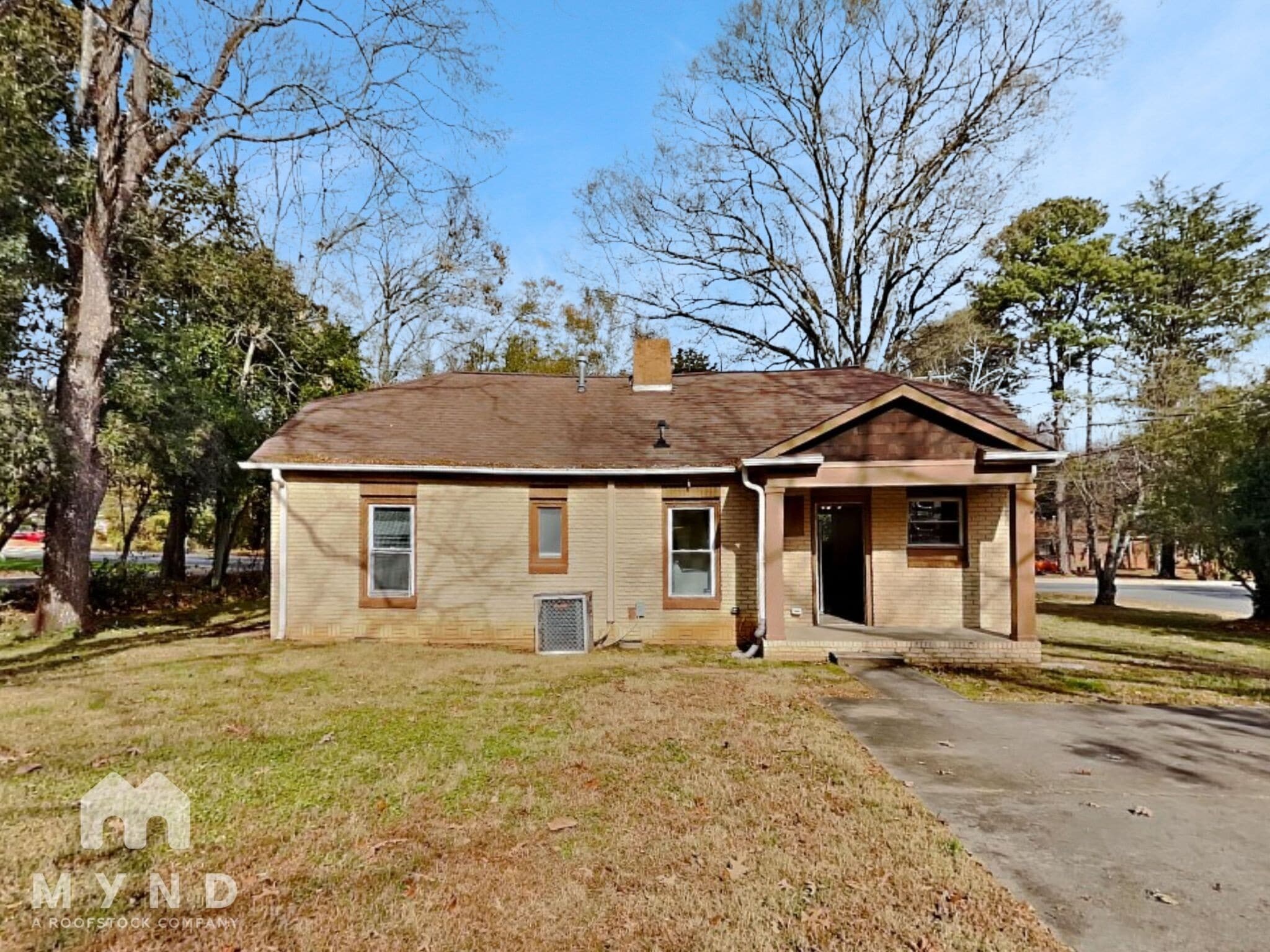 Building Photo - 2632 Shamrock Dr