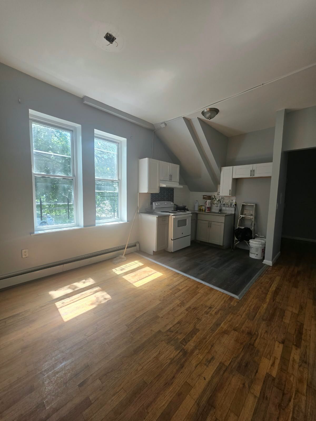 Building Photo - 170 Woodworth Ave