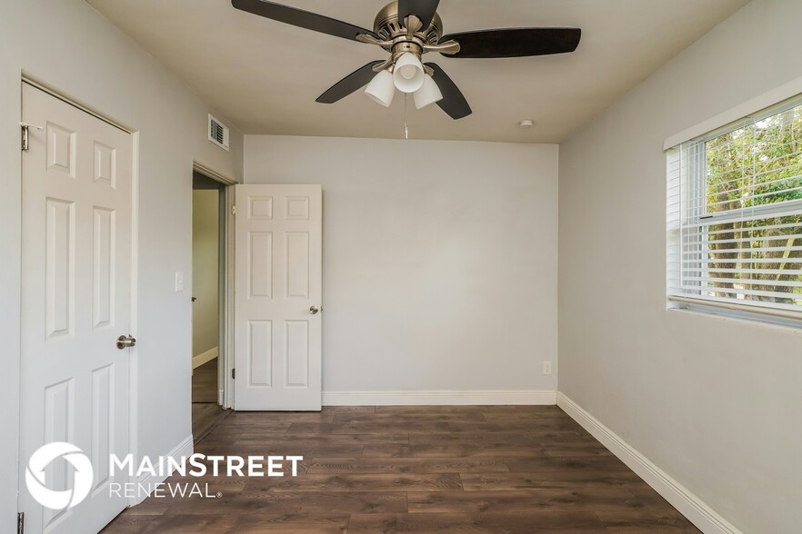 Building Photo - 107 Quintard Ave