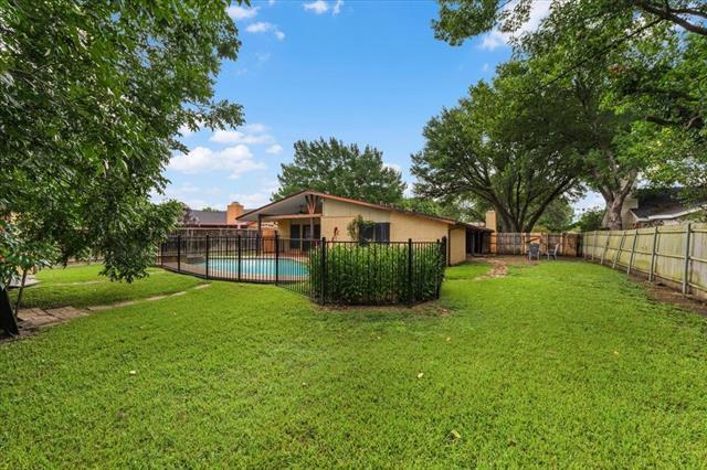 Building Photo - 6901 Red Fox Trail