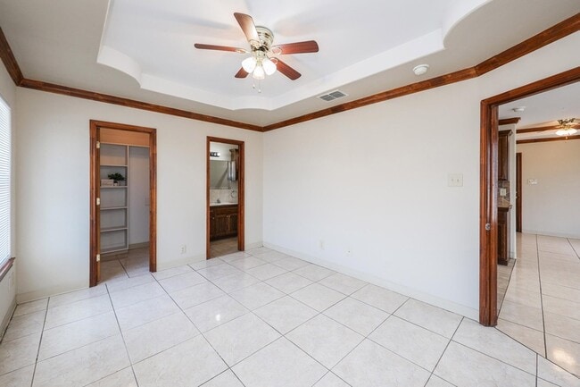 Building Photo - 2704 San Agustin Ave