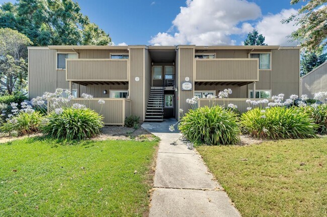 Building Photo - 37373 Sequoia Rd