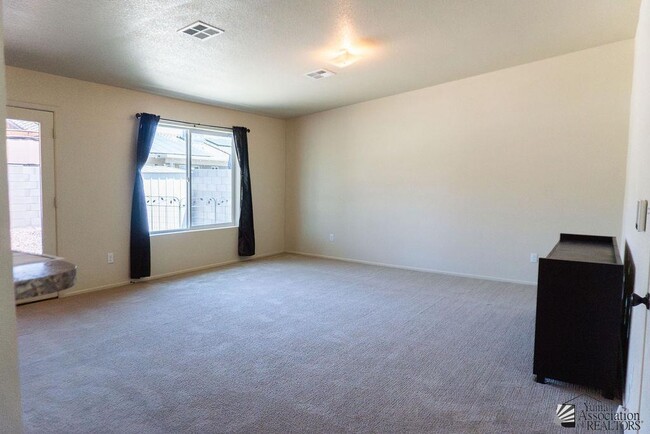 Building Photo - 4319 S Desert Willow Wy