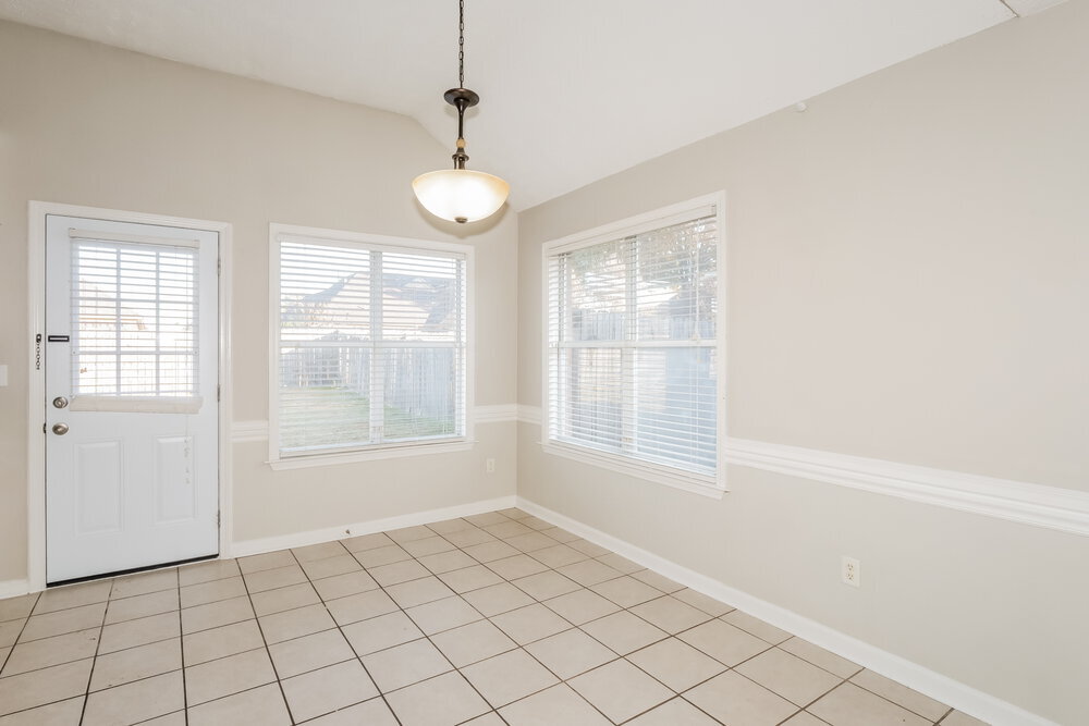 Building Photo - 13102 Braybourne Pl