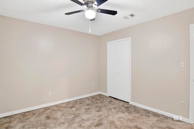 Building Photo - 6429 Schoel Ln