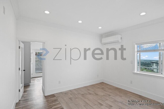 Building Photo - 24518 Karina St