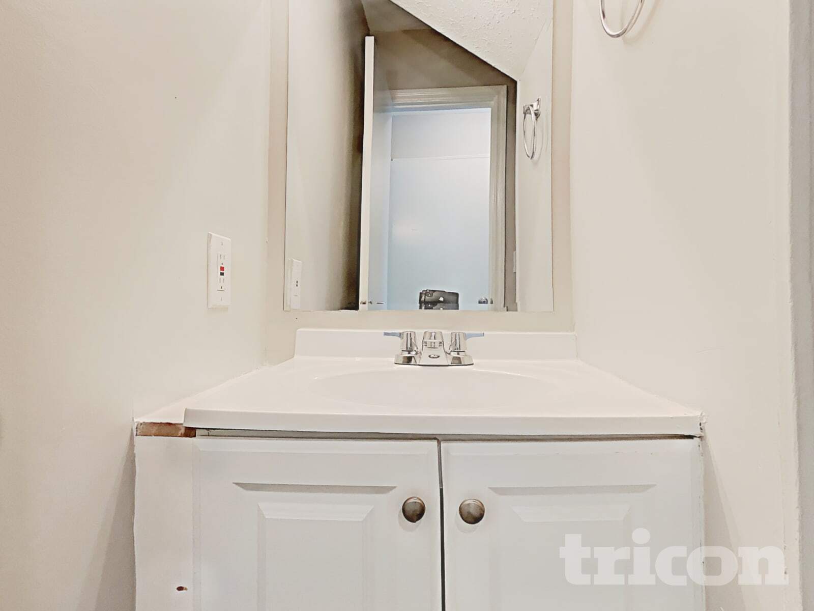 Building Photo - 820 Arbor Hill Dr