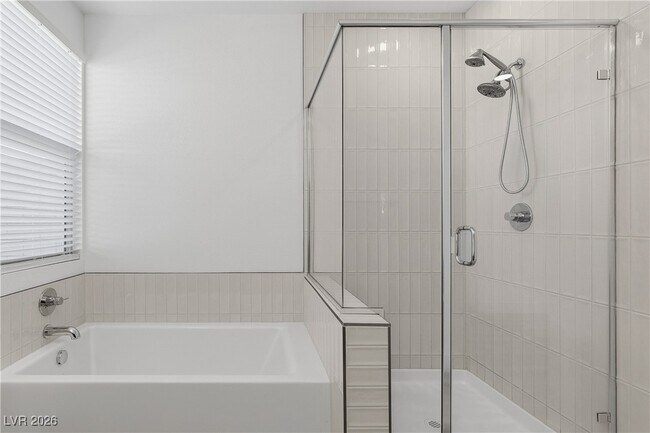 Building Photo - 9958 Valley St