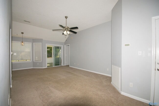 Building Photo - 215 Cypress Creek Dr