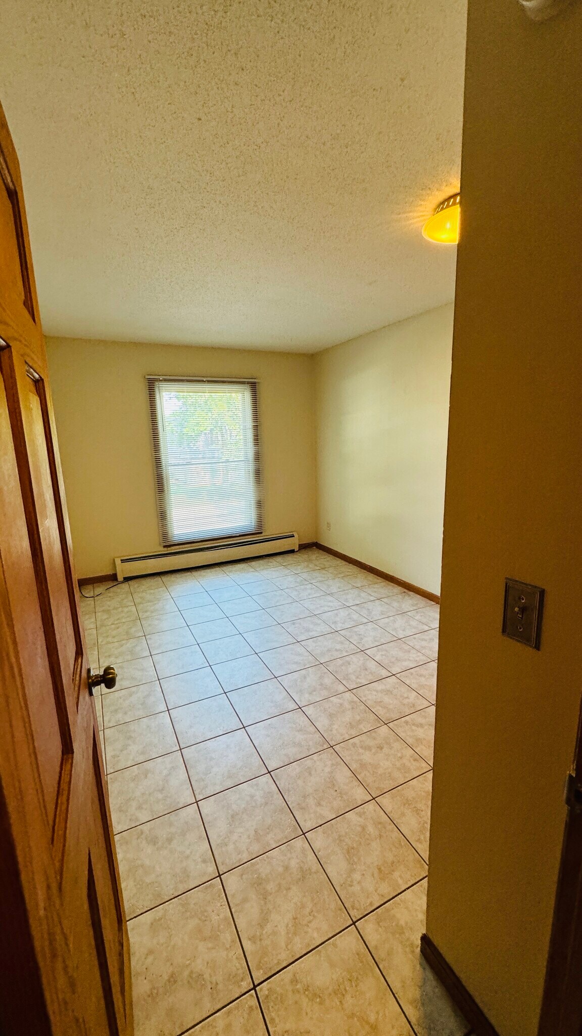 Building Photo - 900 9th Ave S