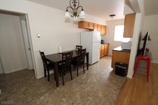 Building Photo - 287 Legion Pl