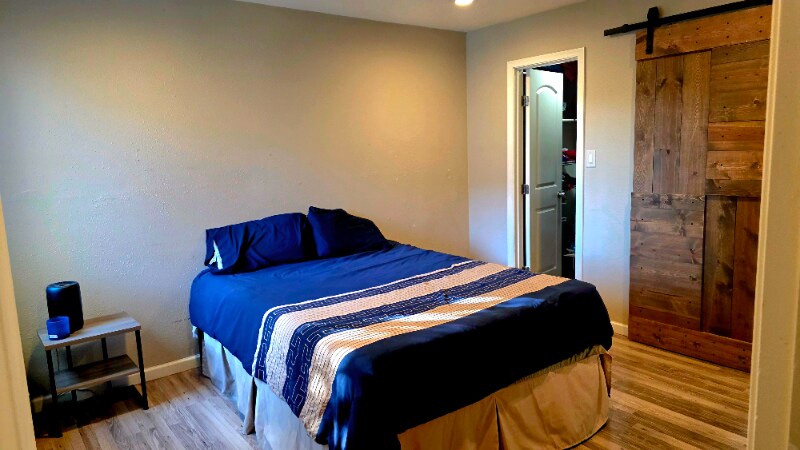 Building Photo - 4410 N Longview Ave