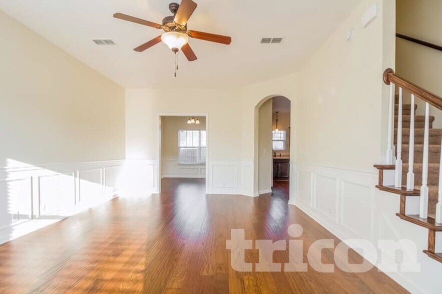 Building Photo - 2106 Tabasco Way