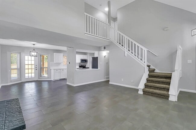 Building Photo - 401 S Cannady Dr