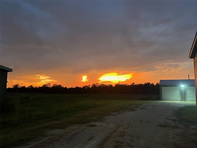 Building Photo - 124 Galle Ests Cir