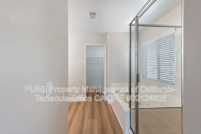 Building Photo - 29193 Via Espada
