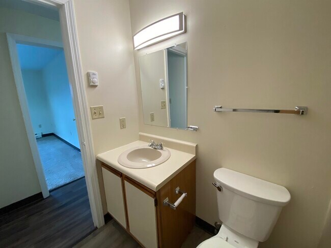 Building Photo - 119 Eastern Ave