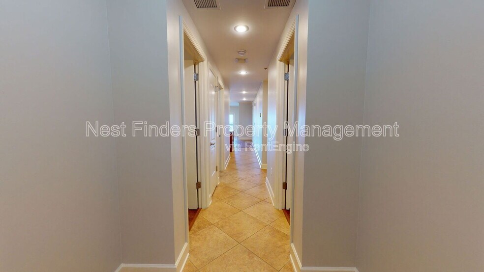 Building Photo - 525 3rd St N