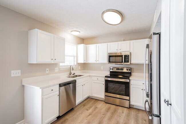 Building Photo - 146 Homestead Pl