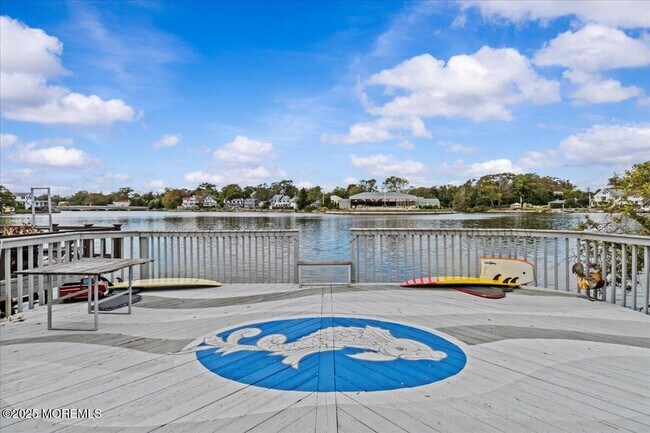 Building Photo - 1503 Comstock St