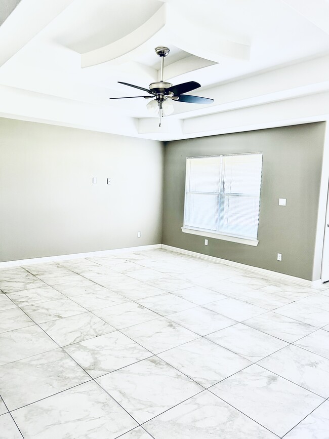 Building Photo - 1514 River Bend Dr
