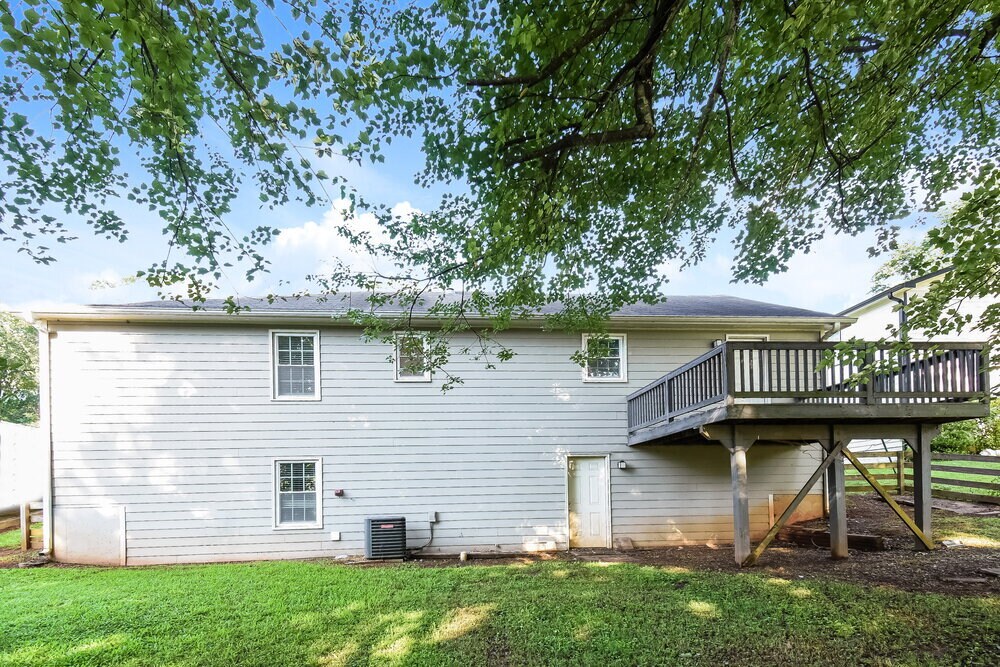 Building Photo - 1471 Daniel Ln