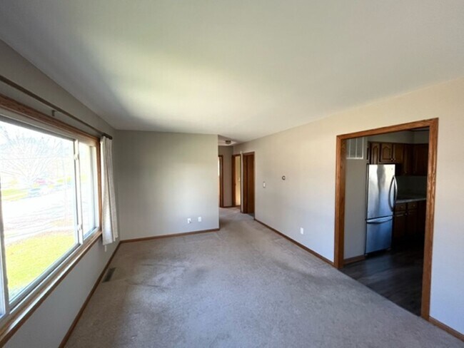 Building Photo - Single Family Home