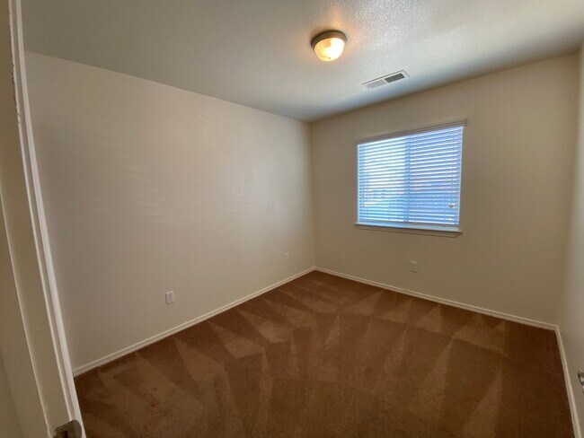Building Photo - 2109 Bella Oaks Dr
