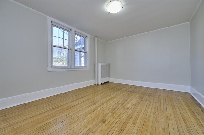 Building Photo - 715 Truman Pkwy