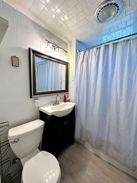 Building Photo - 57-59 Sewall Ave. Unit 2