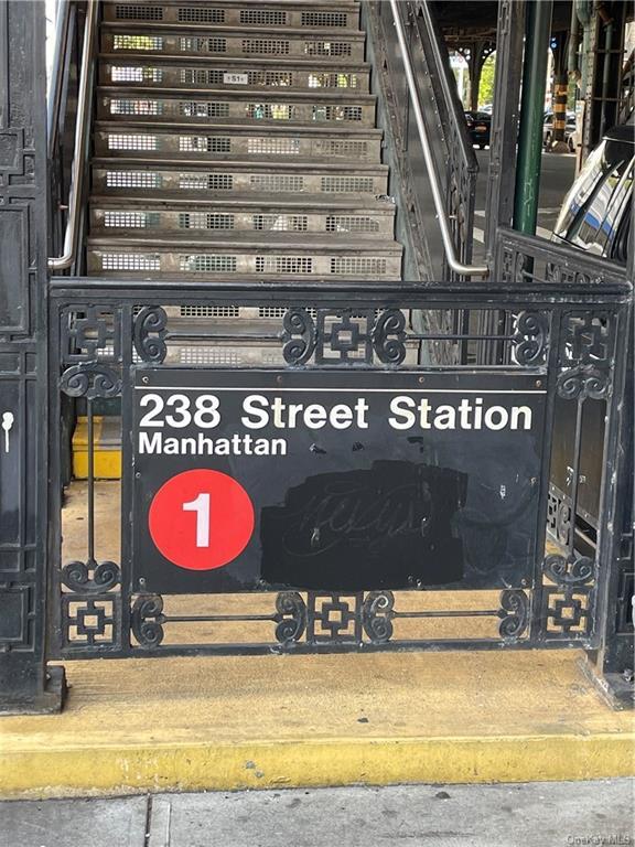 Building Photo - 3030 Johnson Ave