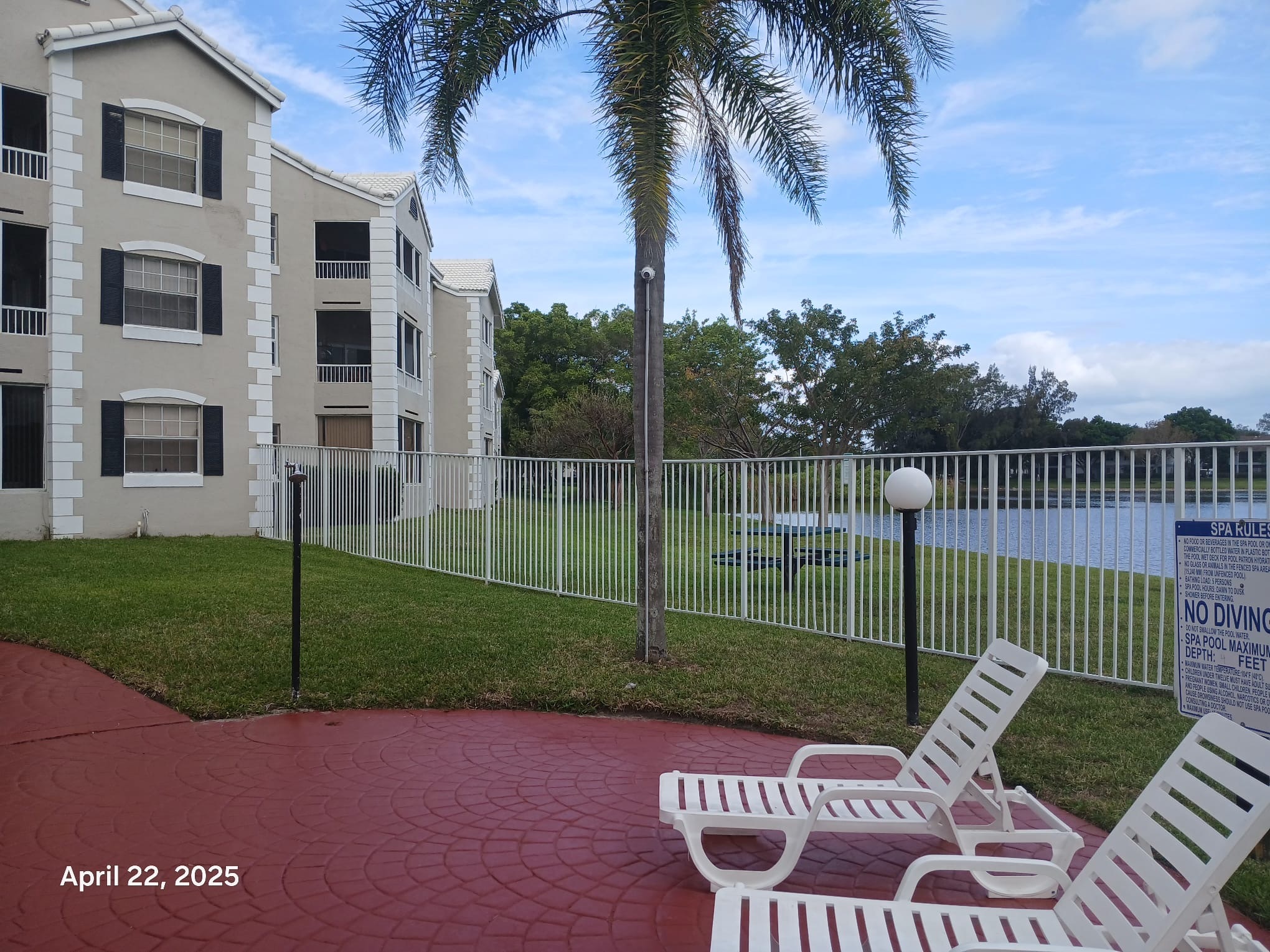 Building Photo - 2850 N Oakland Forest Dr