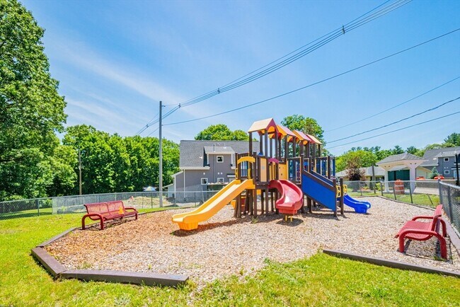 Building Photo - 20 Mickelson Ln