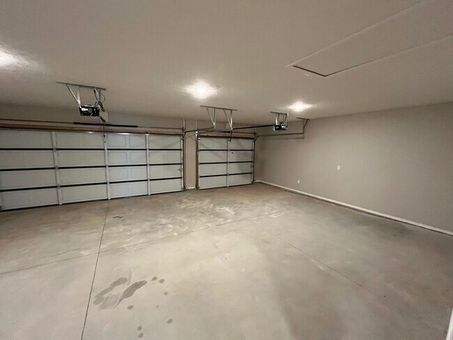 Building Photo - NEW BUILD! 4 BEDROOM 2 BATHROOM