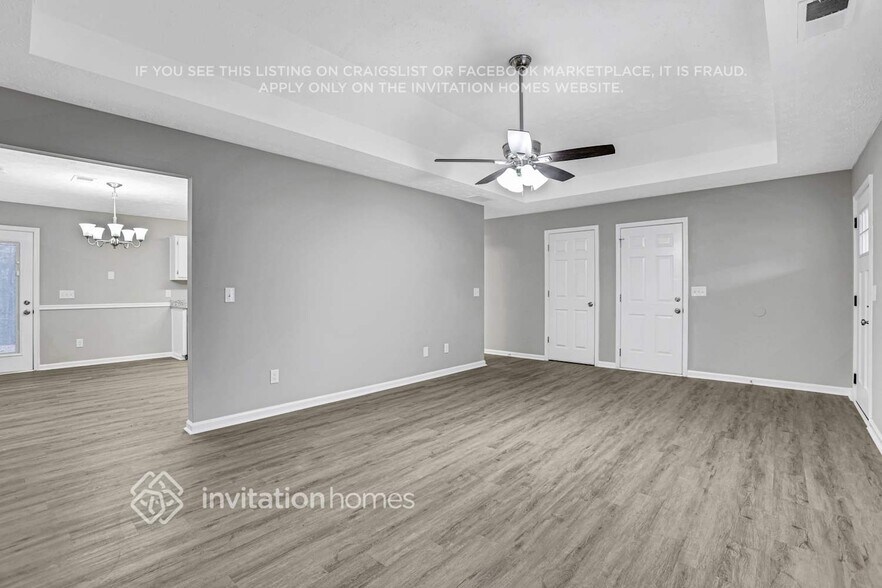 Building Photo - 495 Mountainview Dr